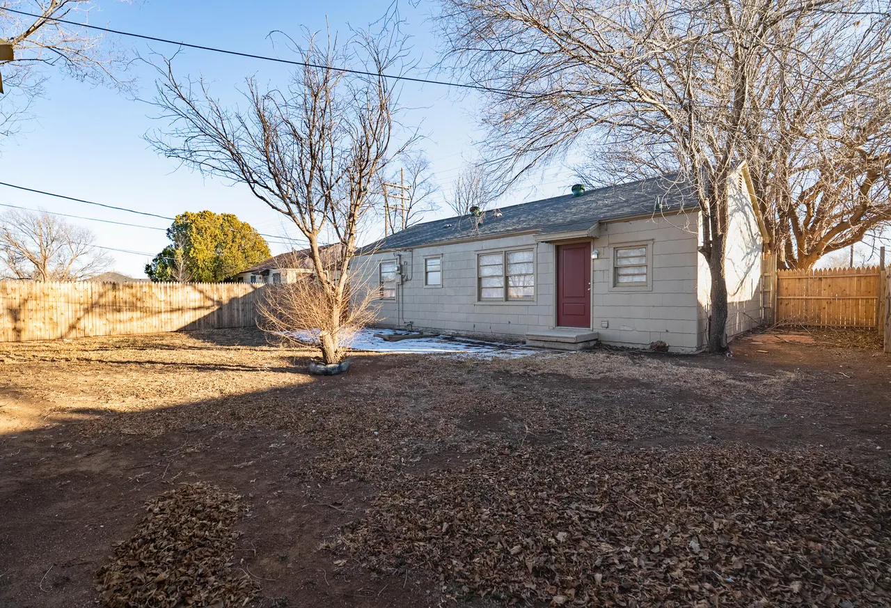 Photo 17 — 1304 42nd Street, Lubbock, TX 79412