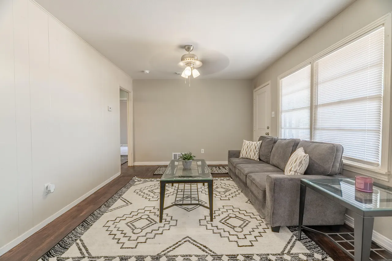 Photo 5 — 1304 42nd Street, Lubbock, TX 79412
