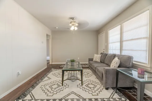 Photo 5 — 1304 42nd Street, Lubbock, TX 79412