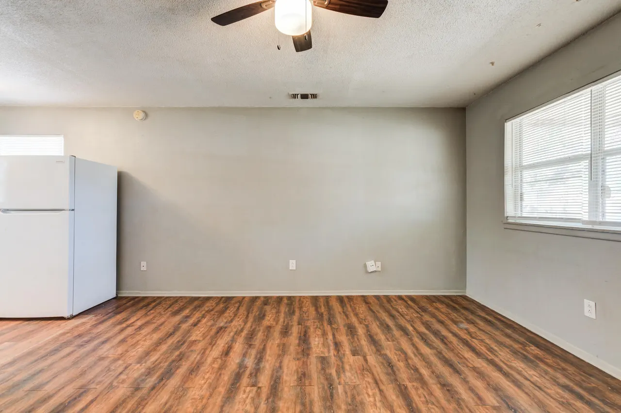 Photo 7 — 4915 39th Street, Lubbock, TX 79414