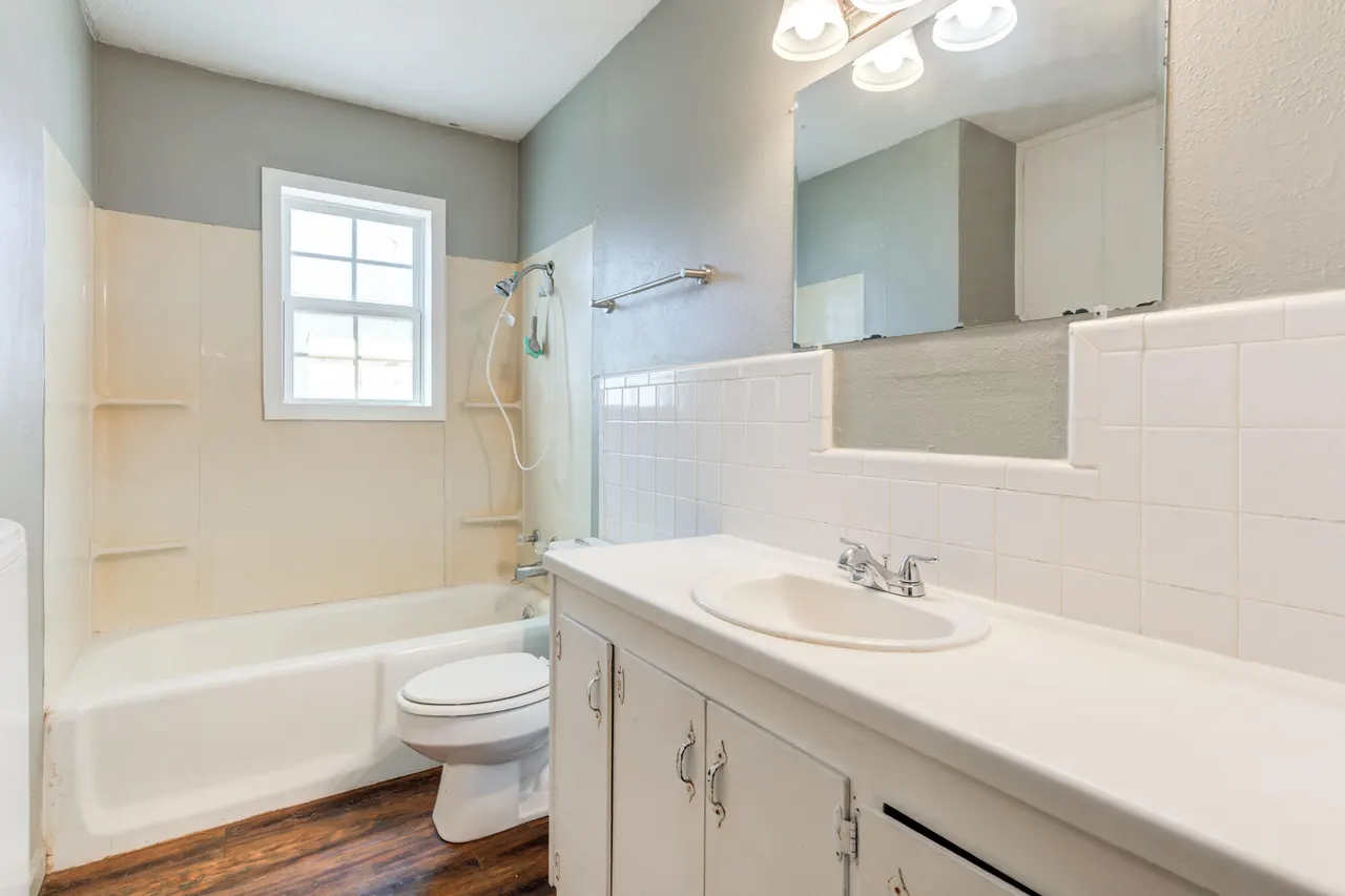 Photo 14 — 4915 39th Street, Lubbock, TX 79414