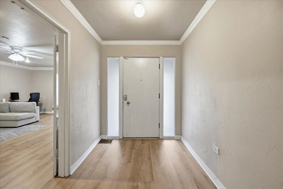 Photo 10 — 3607 27th Street, Lubbock, TX 79410