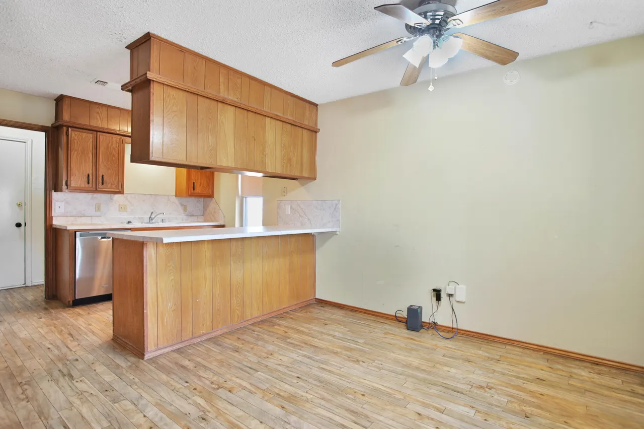 Photo 12 — 1303 E Waco Street, Brownfield, TX 79316