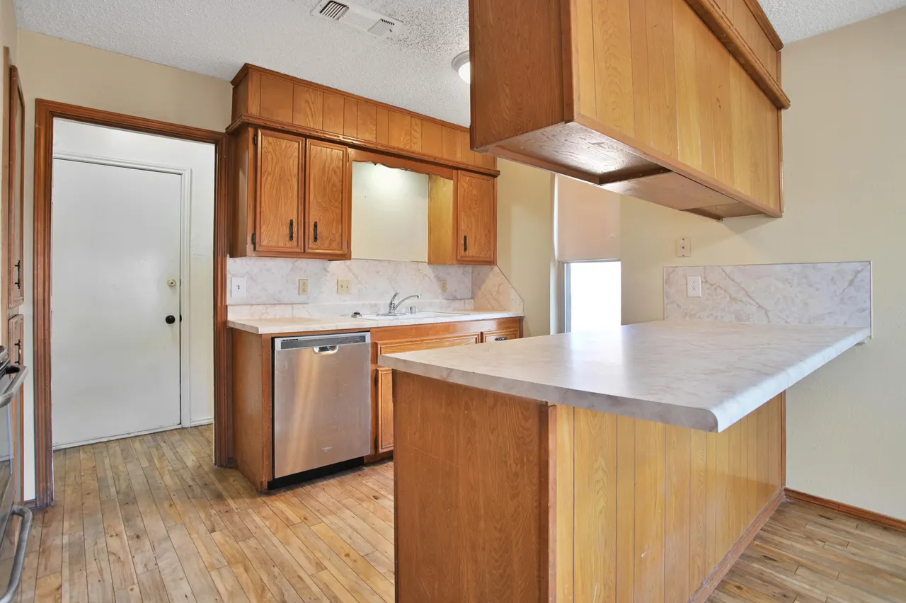 Photo 14 — 1303 E Waco Street, Brownfield, TX 79316