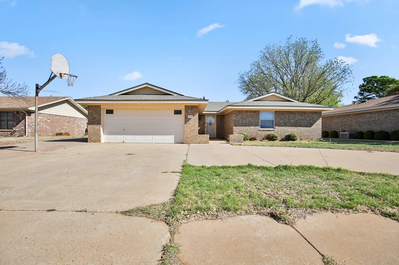 Front exterior — 1303 E Waco Street, Brownfield, TX 79316