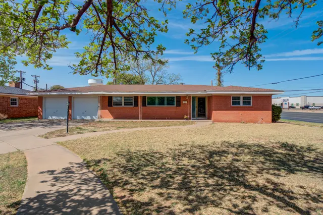 Photo 6 — 3402 53rd Street, Lubbock, TX 79413