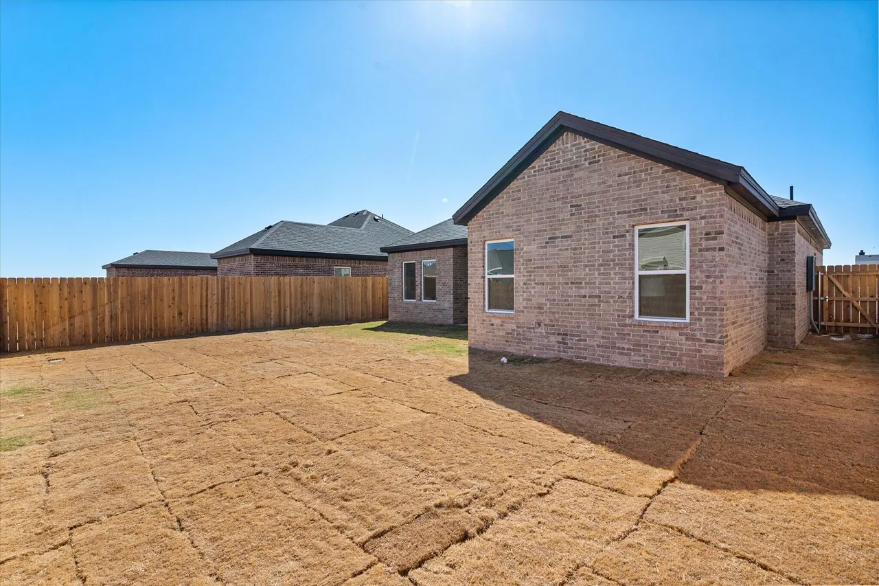 Photo 31 — 1410 Farmhouse Avenue, Wolfforth, TX 79382