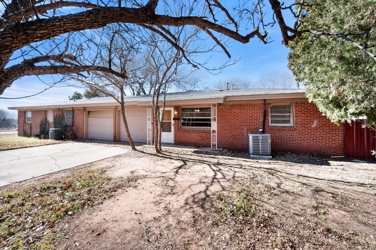 Photo 5 — 2302 62nd Street, Lubbock, TX 79412