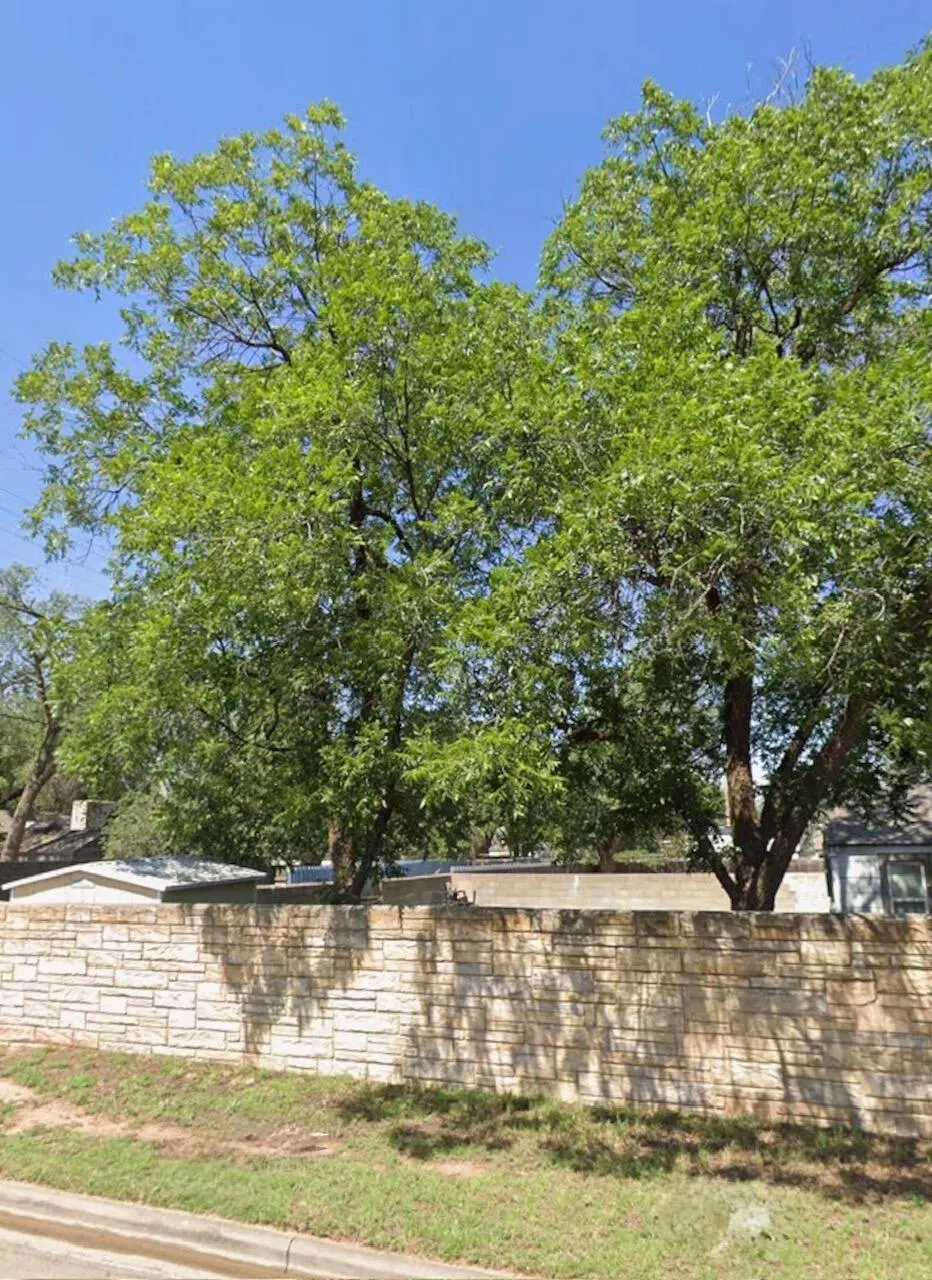 Photo 18 — 2301 27th Street, Lubbock, TX 79411