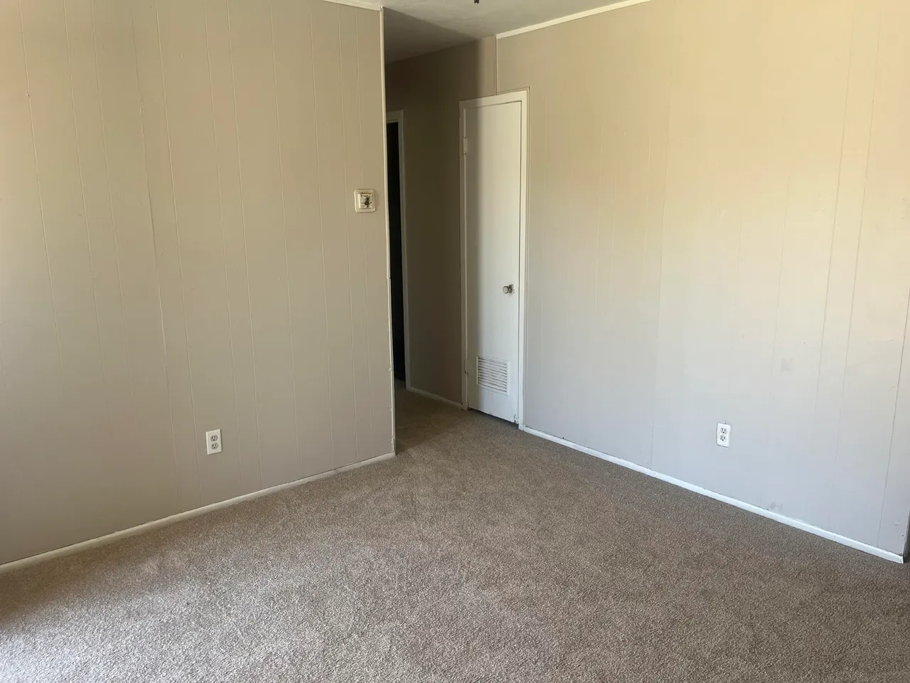 Photo 2 — 806 Vanda Avenue, Lubbock, TX 79403