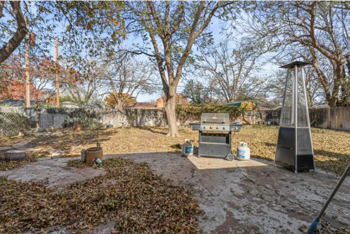 Photo 12 — 3008 68th Street, Lubbock, TX 79413