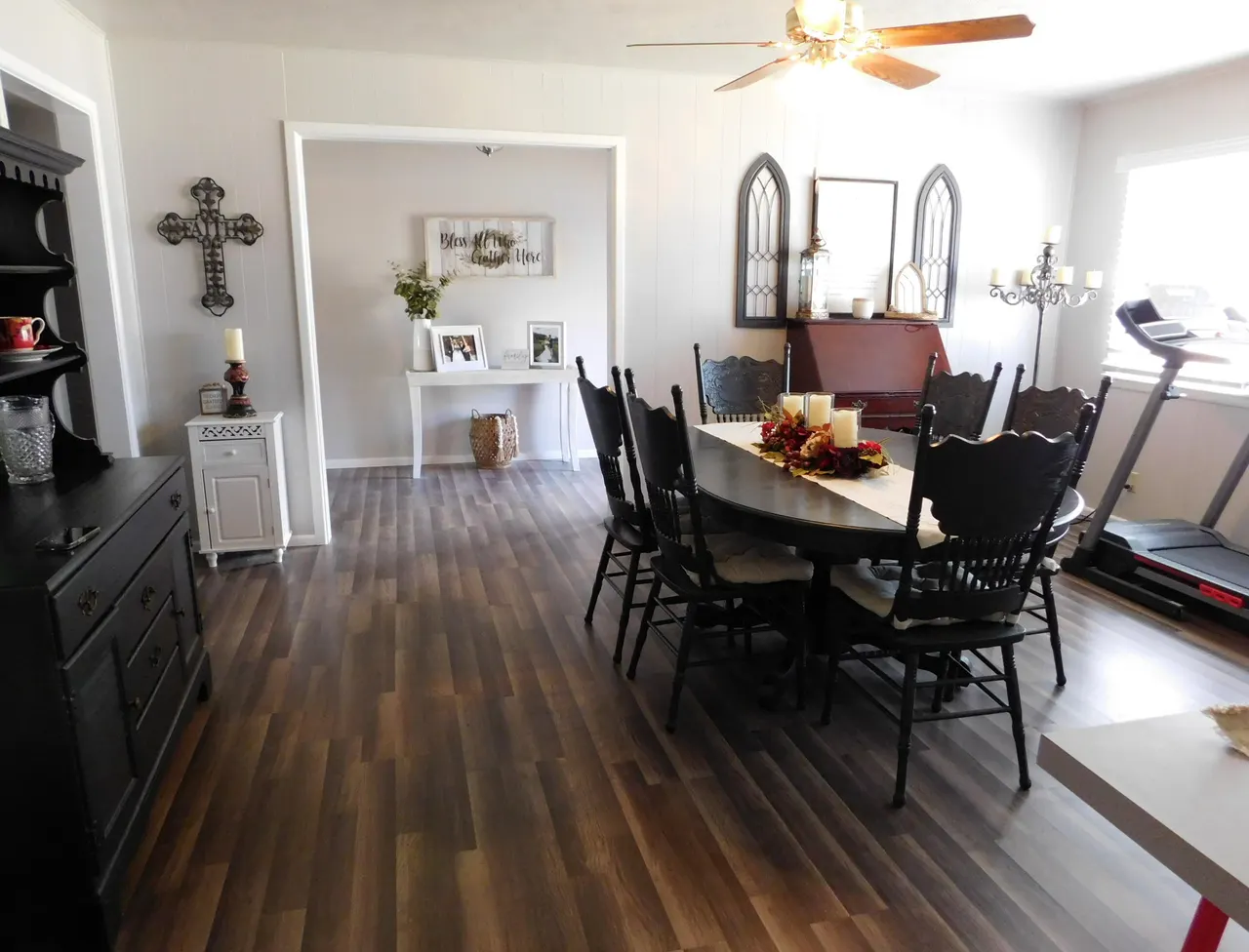 Photo 3 — 327 W Avenue J, Muleshoe, TX 79347