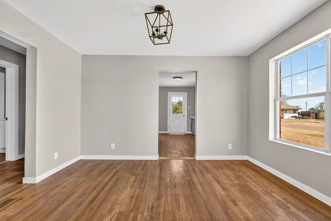 Photo 4 — 723 E Purdue Street, Lubbock, TX 79403