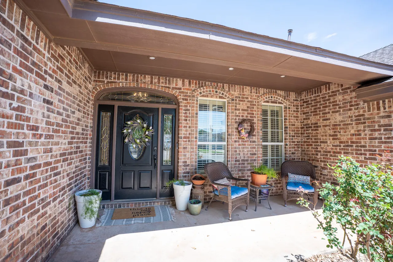 Front exterior — 1417 10th Street, Shallowater, TX 79363