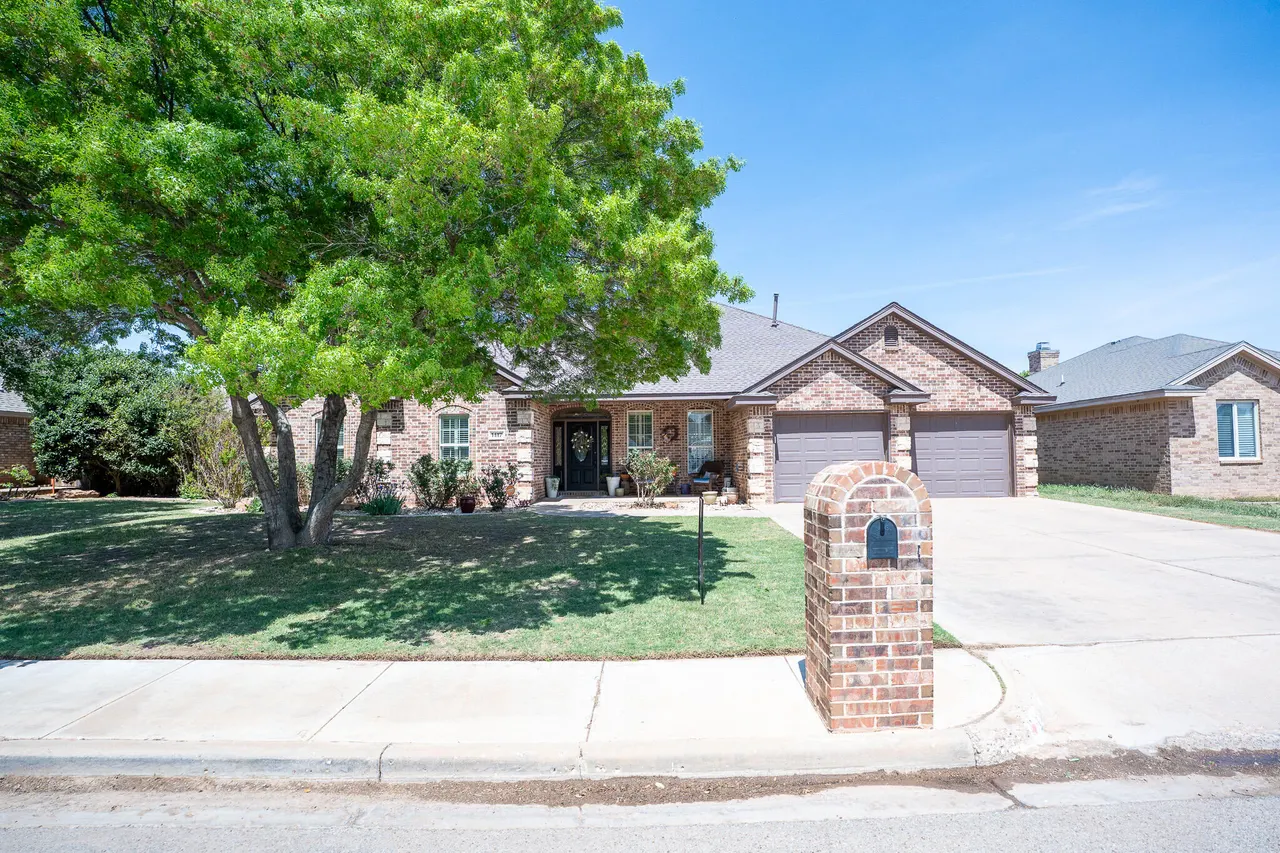 Photo 2 — 1417 10th Street, Shallowater, TX 79363