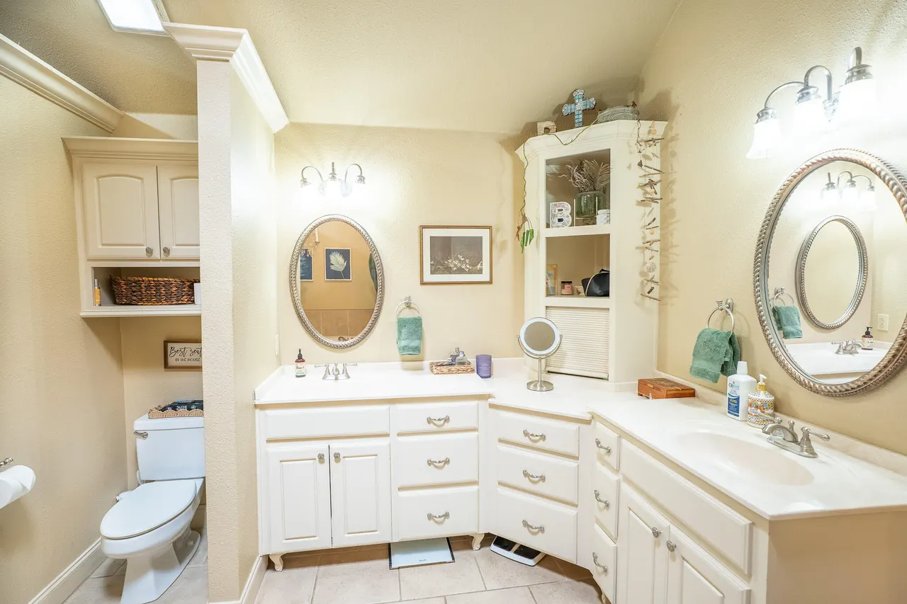 Photo 13 — 1417 10th Street, Shallowater, TX 79363