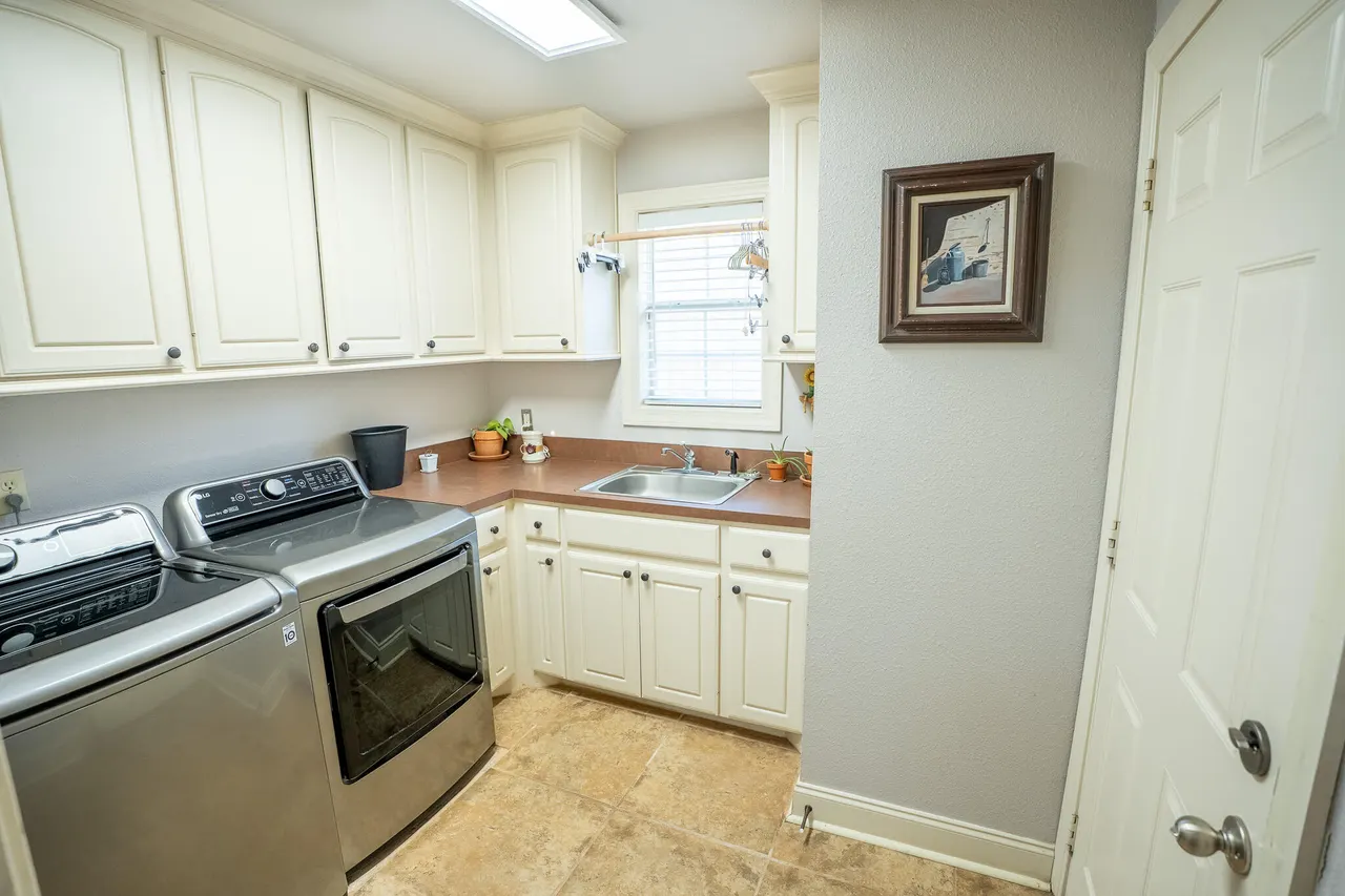 Photo 23 — 1417 10th Street, Shallowater, TX 79363