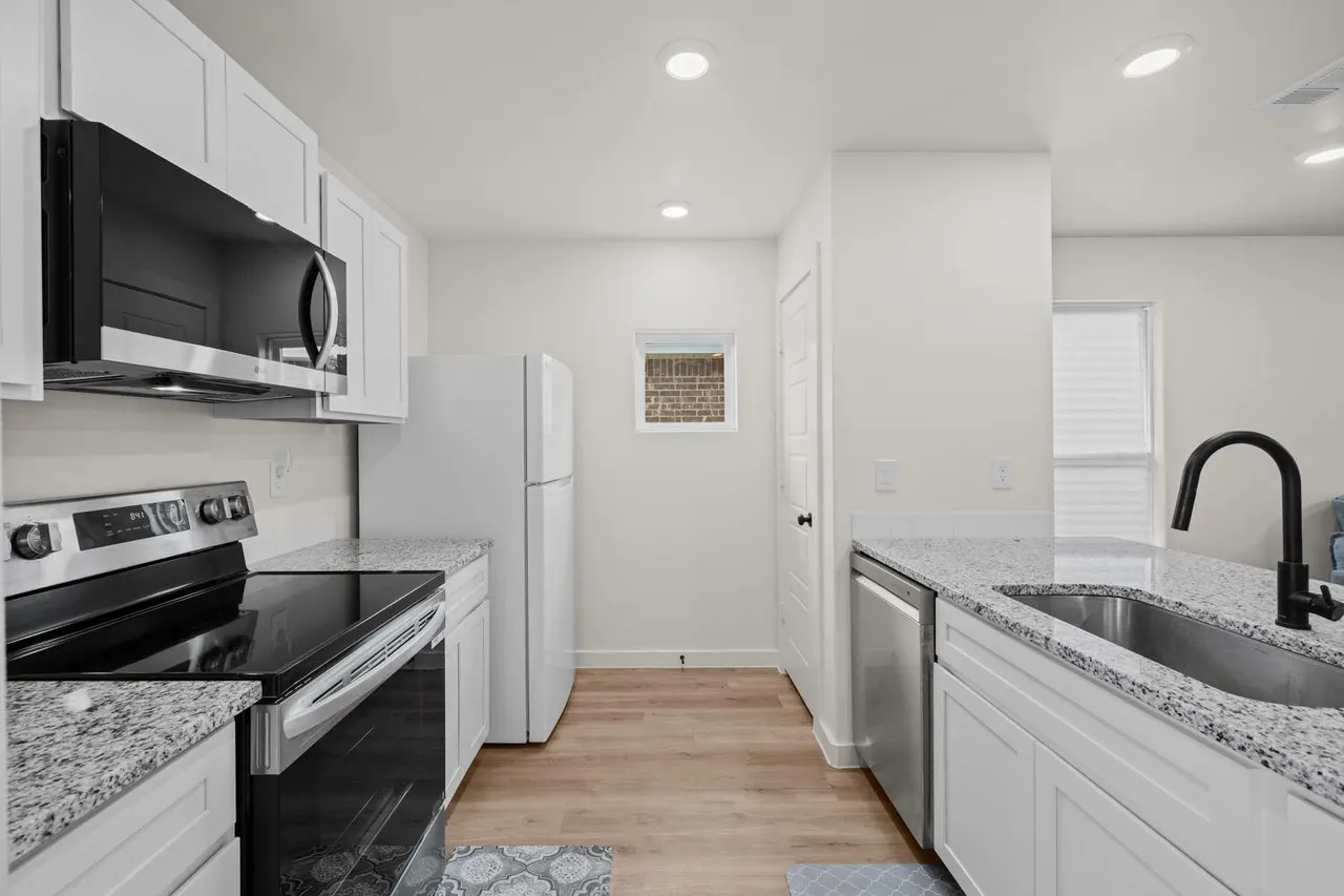 Photo 10 — 8318 24th Street, Lubbock, TX 79407