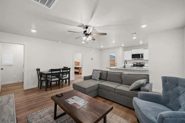 Photo 5 — 8318 24th Street, Lubbock, TX 79407