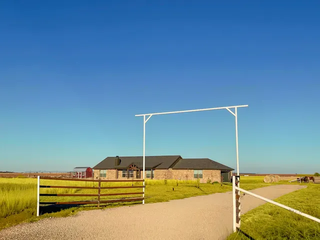 Front exterior — 16924 N County Road 1200, Shallowater, TX 79363