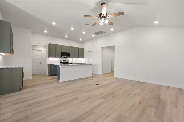 Photo 8 — 7109 14th Street, Lubbock, TX 79416