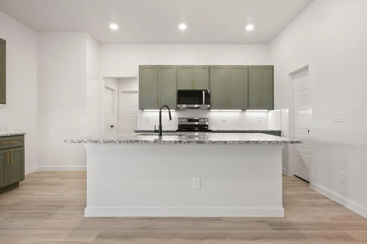 Photo 11 — 7109 14th Street, Lubbock, TX 79416