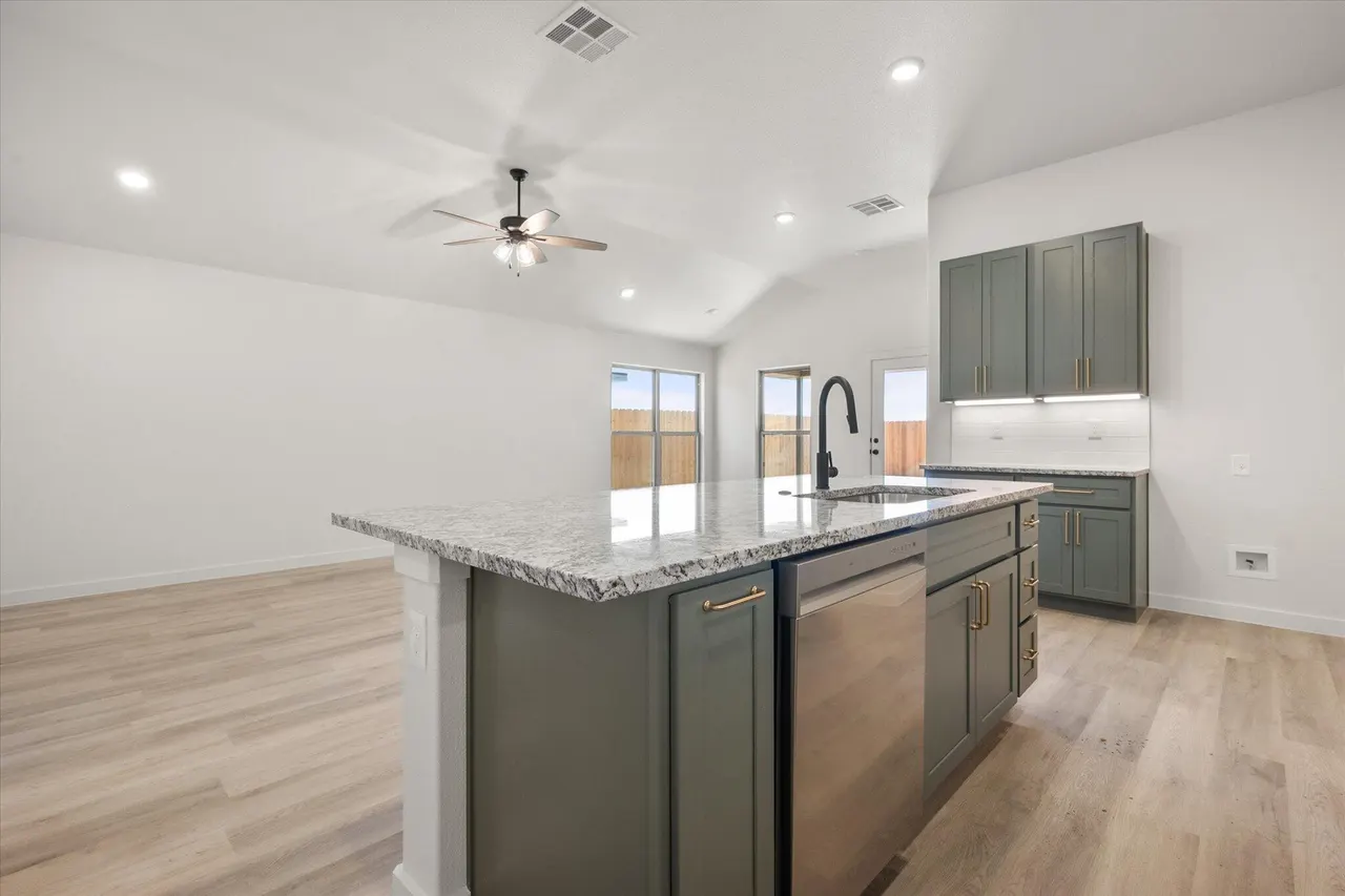 Photo 16 — 7109 14th Street, Lubbock, TX 79416