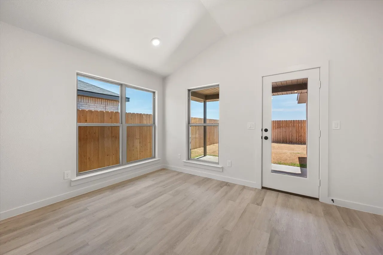 Photo 10 — 7109 14th Street, Lubbock, TX 79416