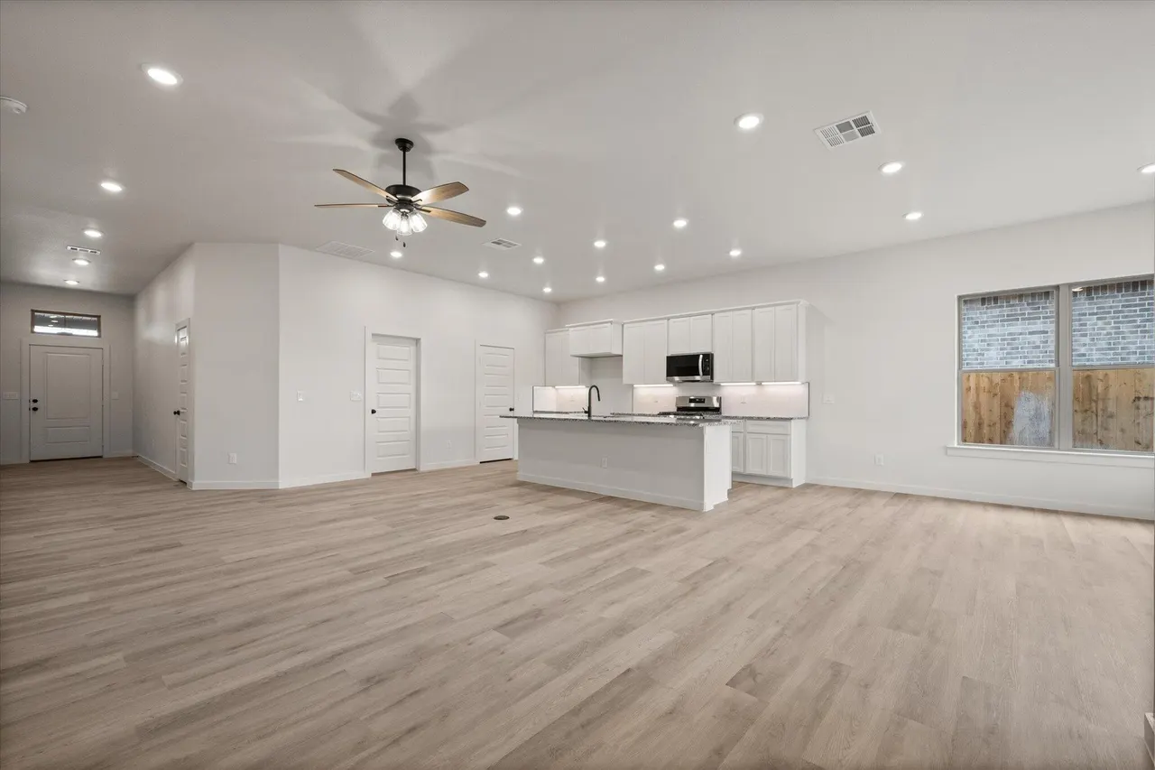 Photo 7 — 6002 Venita Avenue, Lubbock, TX 79407