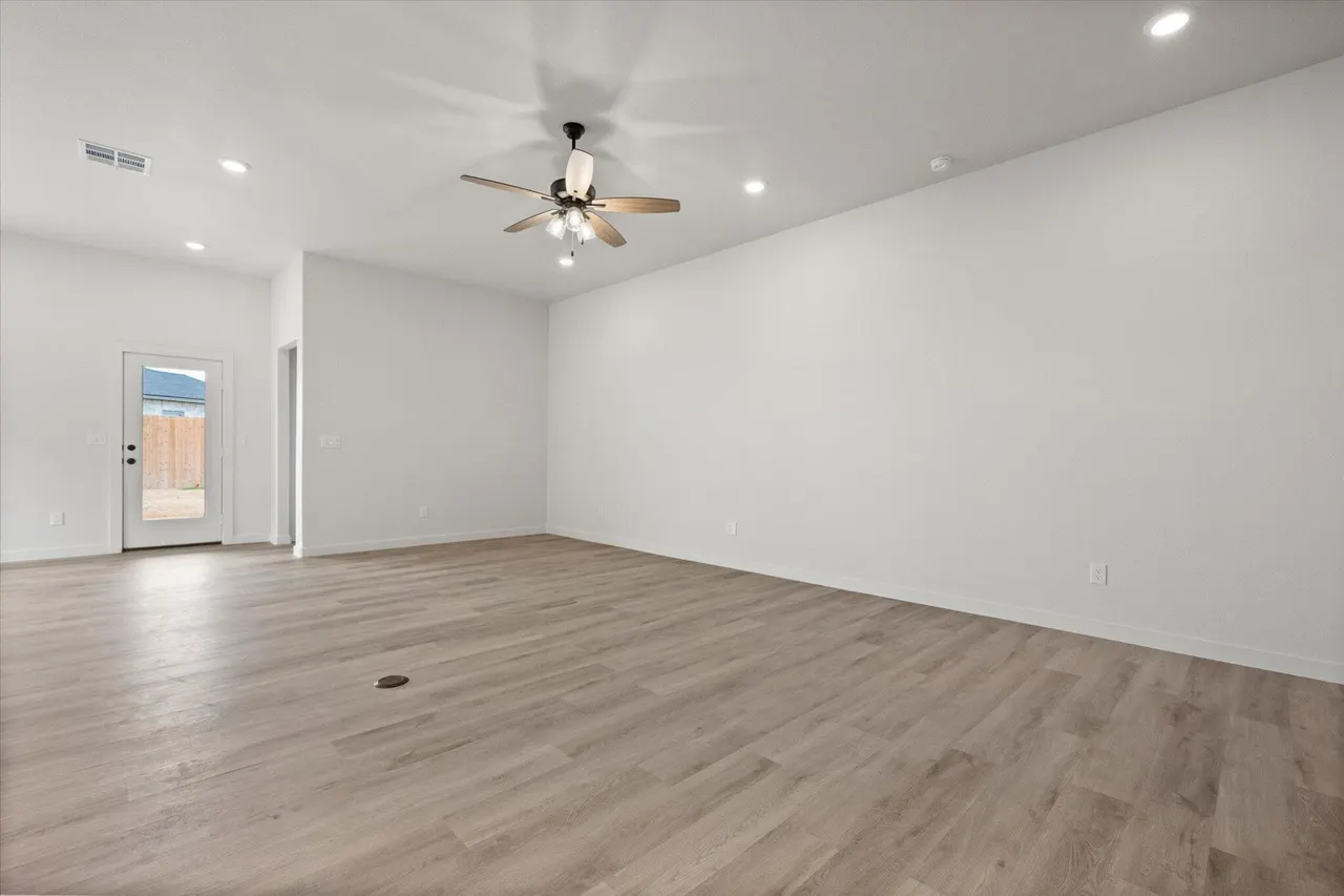 Photo 6 — 6002 Venita Avenue, Lubbock, TX 79407