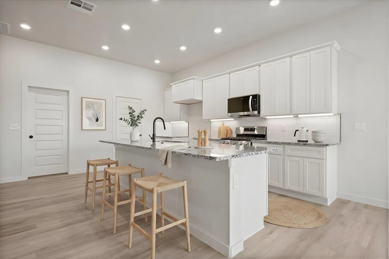 Photo 12 — 6002 Venita Avenue, Lubbock, TX 79407