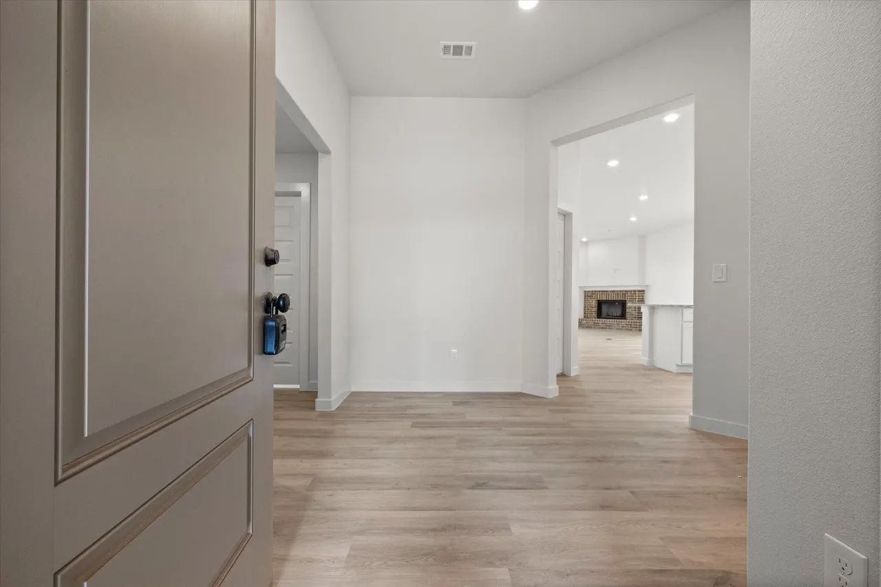 Photo 4 — 6004 Venita Avenue, Lubbock, TX 79407
