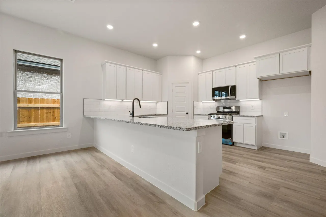 Photo 12 — 6004 Venita Avenue, Lubbock, TX 79407