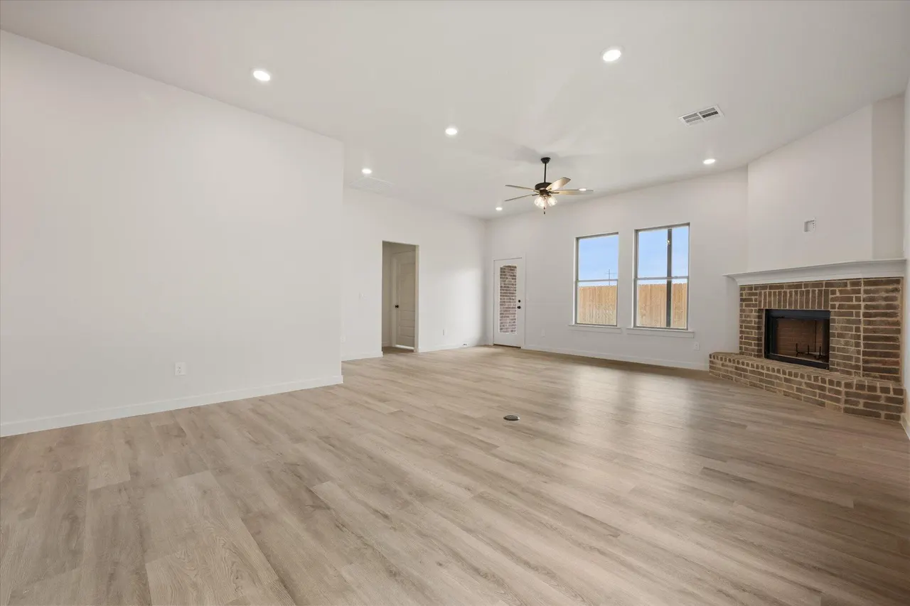 Photo 7 — 6004 Venita Avenue, Lubbock, TX 79407