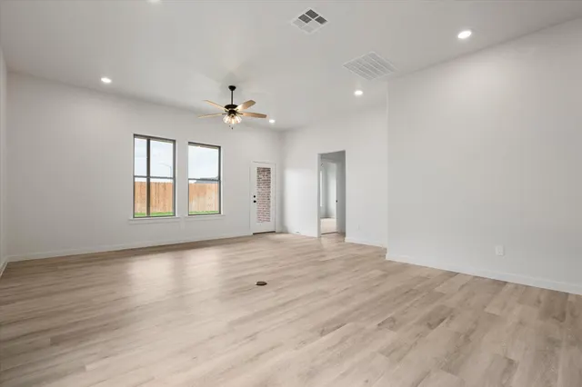 Photo 4 — 6006 Venita Avenue, Lubbock, TX 79407
