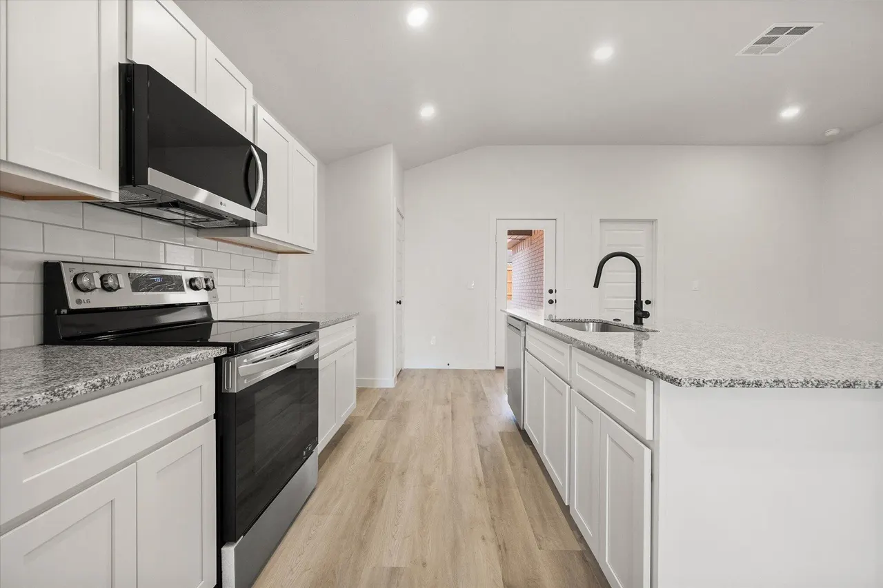 Photo 14 — 2409 Bryan Avenue, Wolfforth, TX 79382