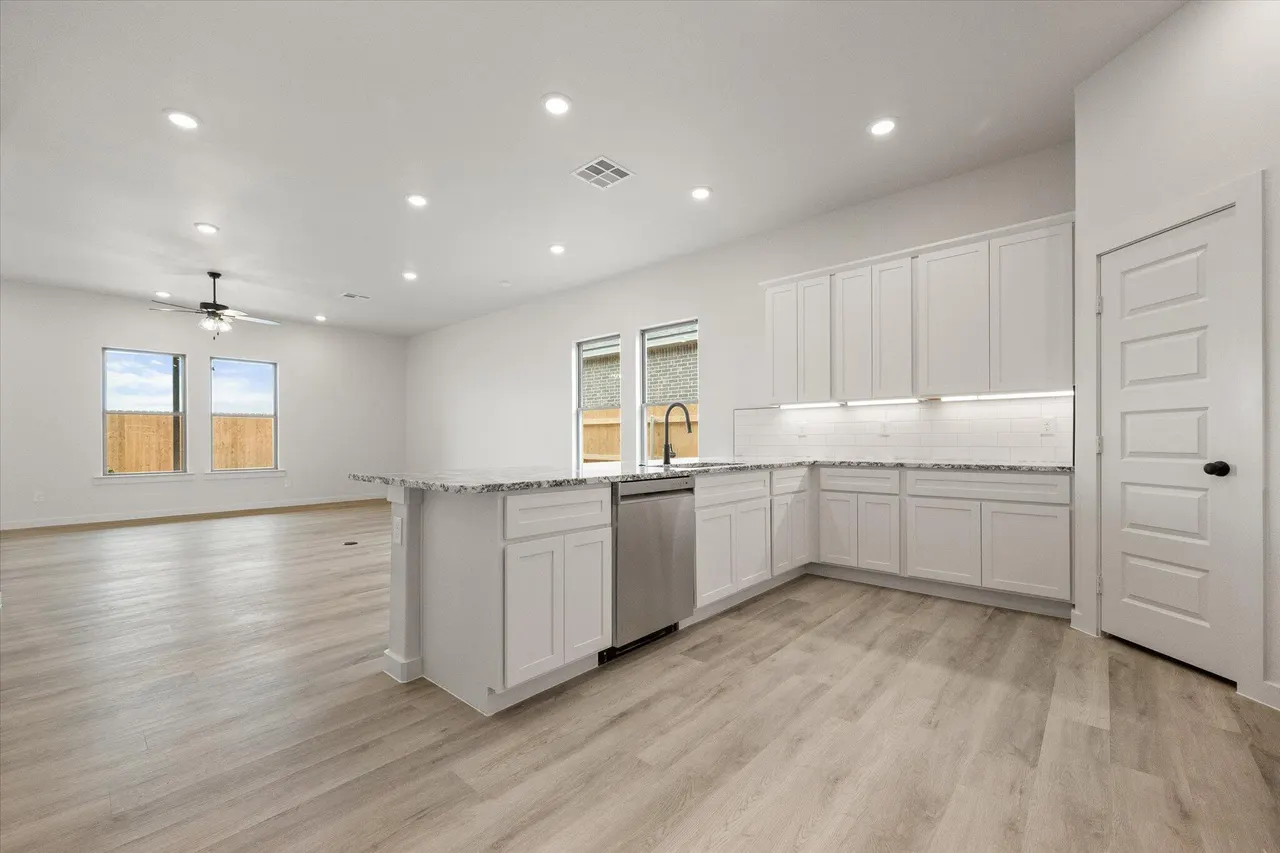 Photo 13 — 6008 Venita Avenue, Lubbock, TX 79407