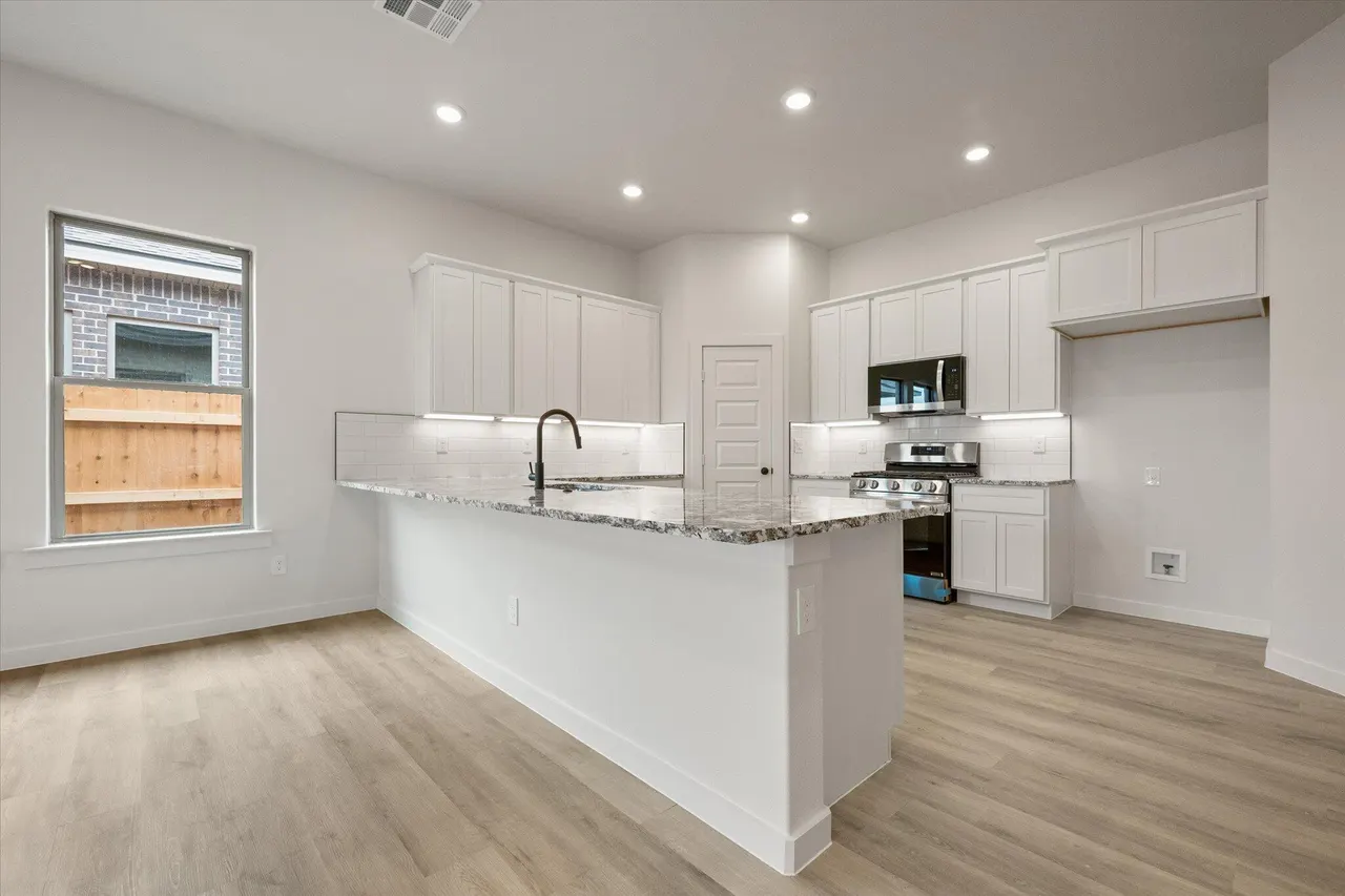 Photo 11 — 6008 Venita Avenue, Lubbock, TX 79407