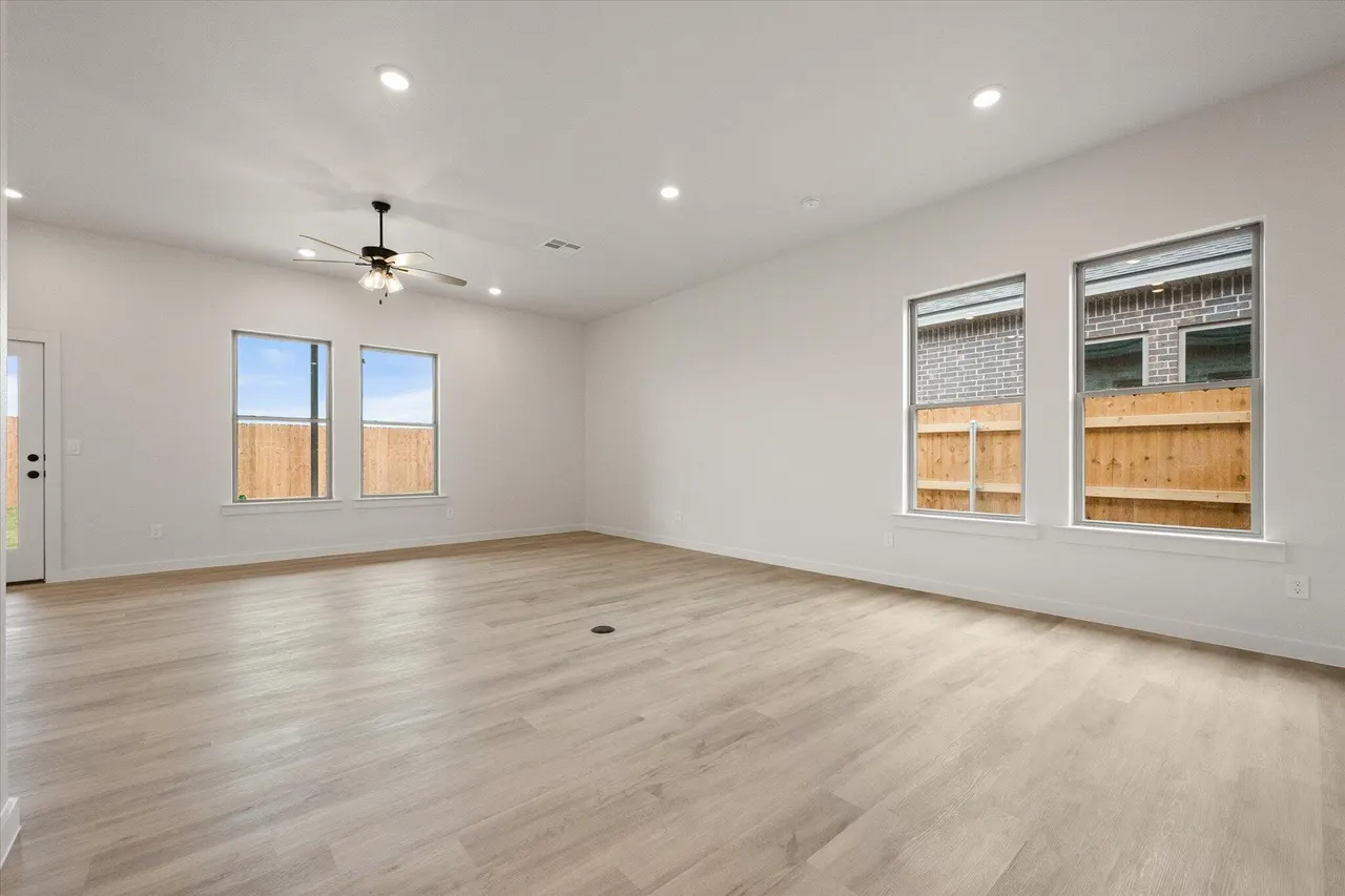 Photo 5 — 6008 Venita Avenue, Lubbock, TX 79407