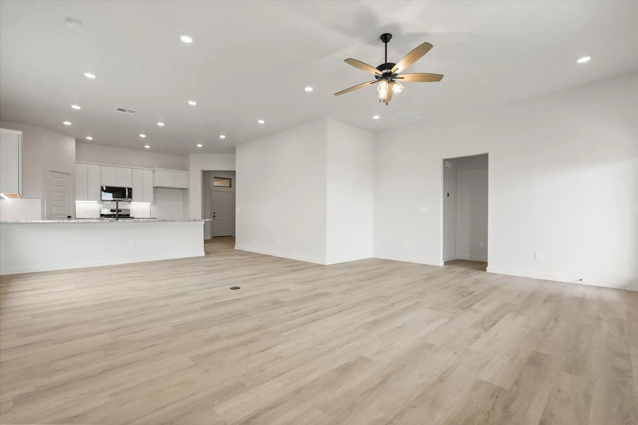 Photo 8 — 6008 Venita Avenue, Lubbock, TX 79407
