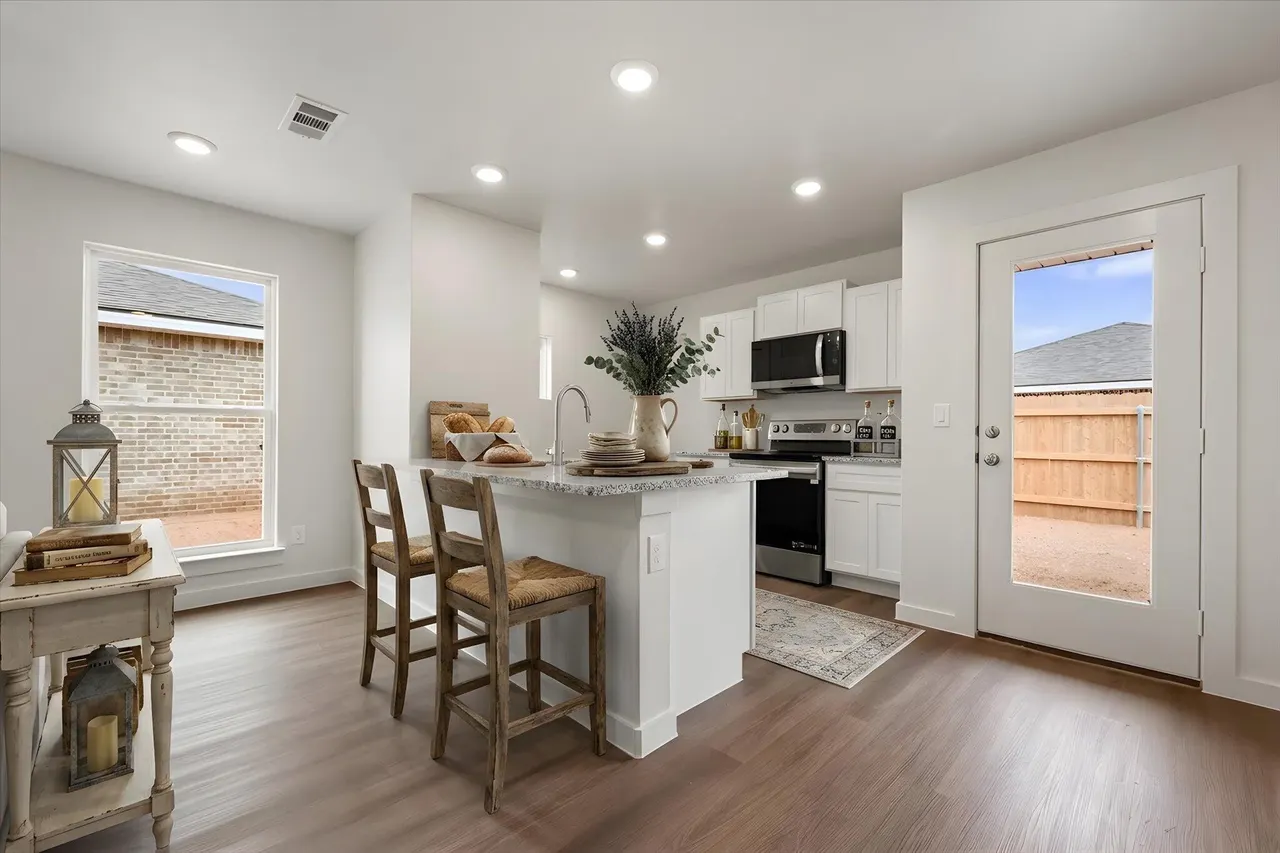 Photo 12 — 516 E 24th Street, Wolfforth, TX 79382