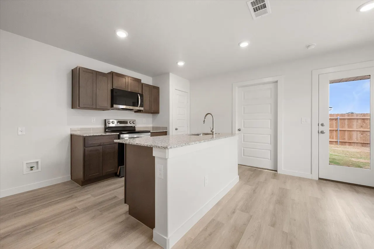 Photo 12 — 510 E 24th Street, Wolfforth, TX 79382