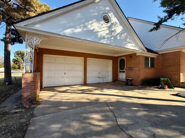 Photo 5 — 321 10th, Memphis, TX 79245