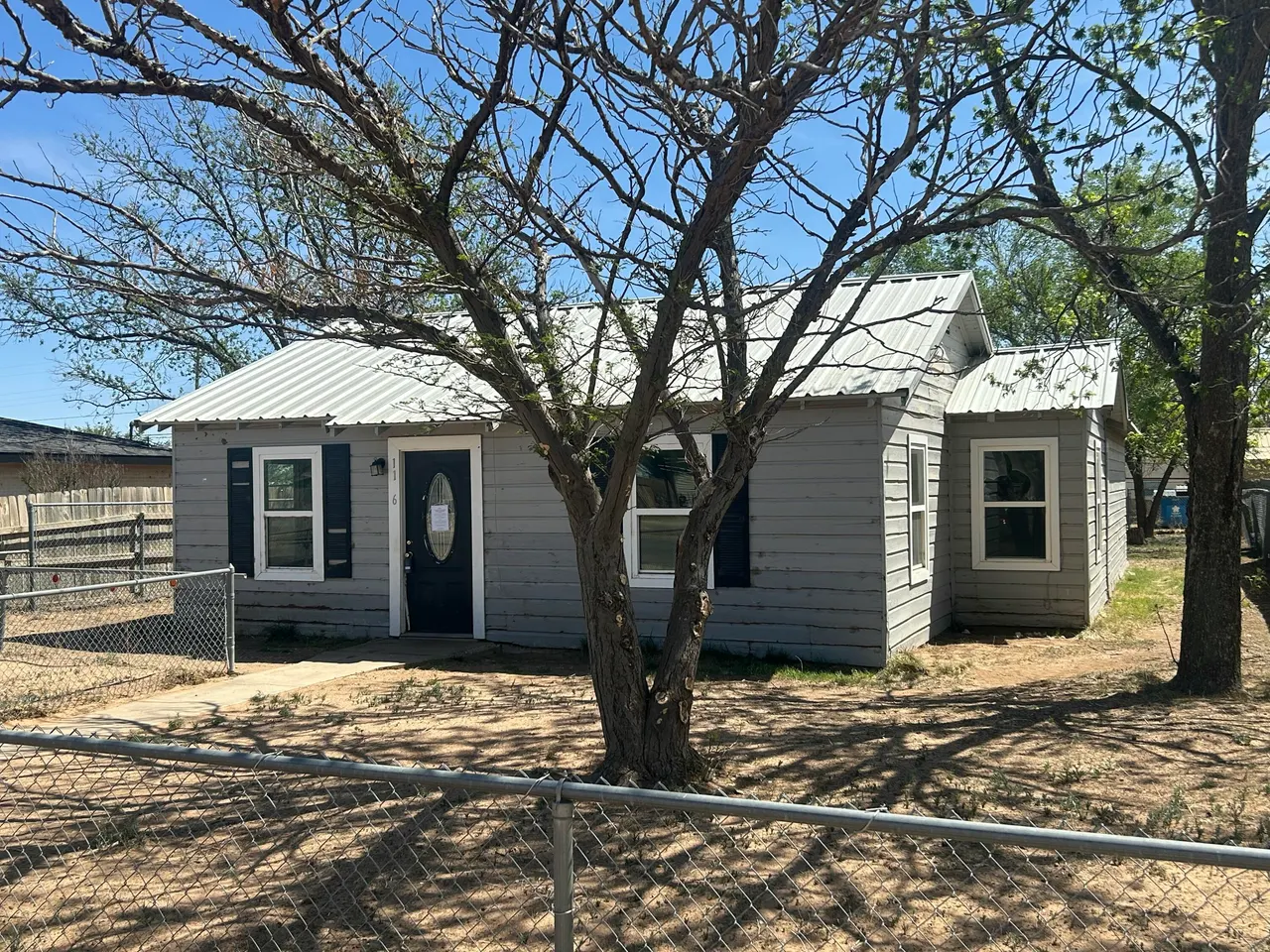 Photo 2 — 1106 10th Street, Levelland, TX 79336