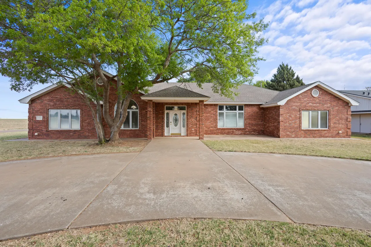 Photo 4 — 6812 1st Street, Lubbock, TX 79416