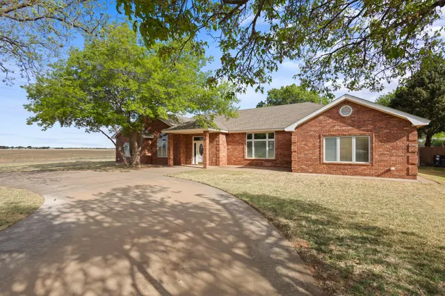 Photo 2 — 6812 1st Street, Lubbock, TX 79416
