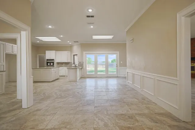 Photo 8 — 6812 1st Street, Lubbock, TX 79416