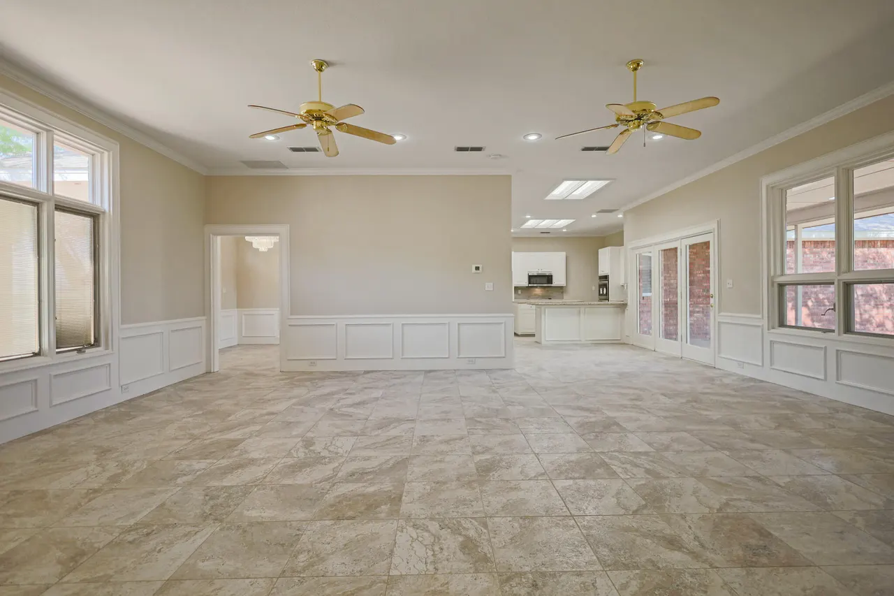 Photo 14 — 6812 1st Street, Lubbock, TX 79416