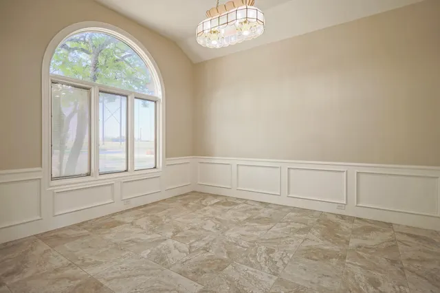 Photo 7 — 6812 1st Street, Lubbock, TX 79416