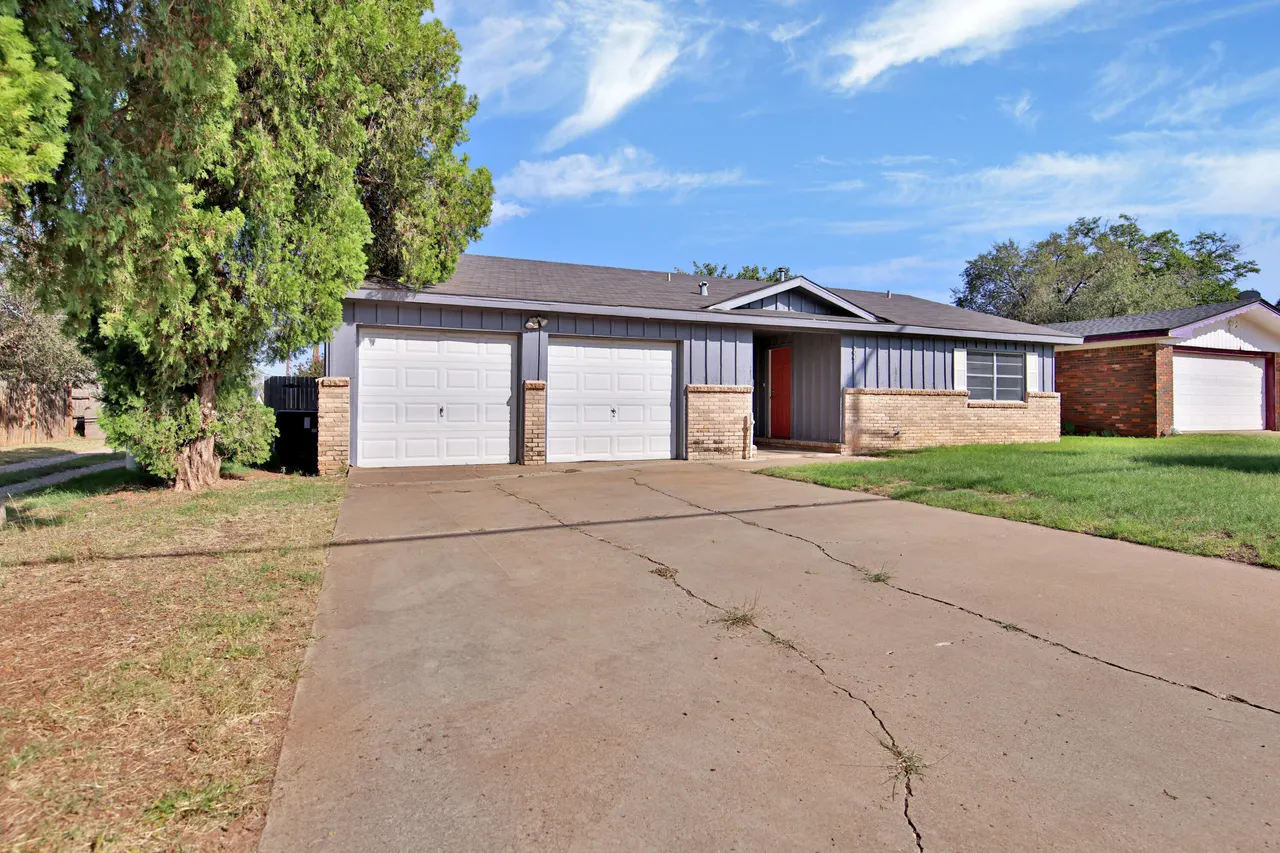 Photo 3 — 6607 Avenue U, Lubbock, TX 79412